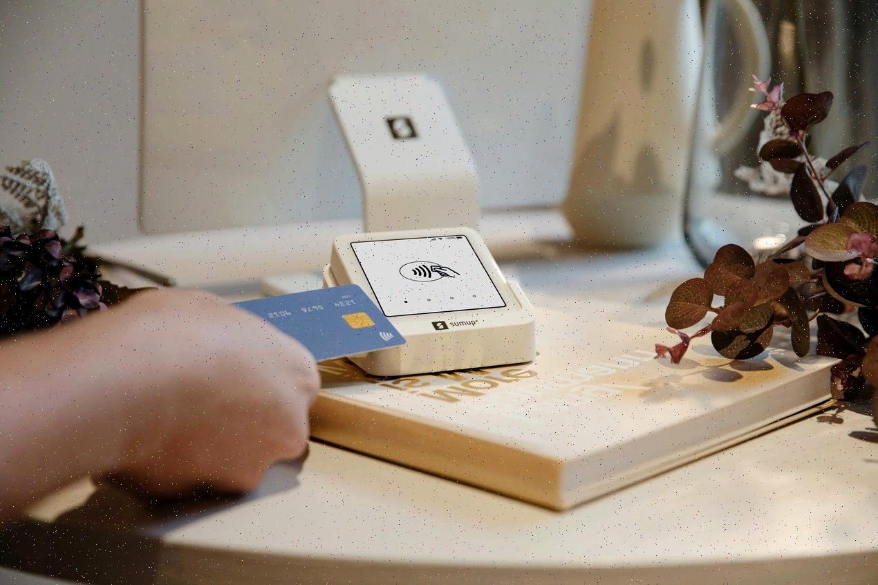 Panel de tokens y componentes